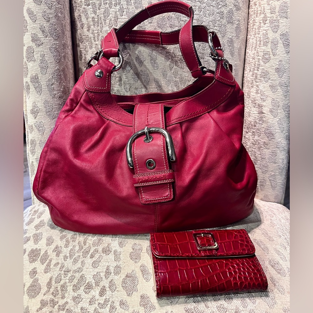Coach 3 compartment leather bag